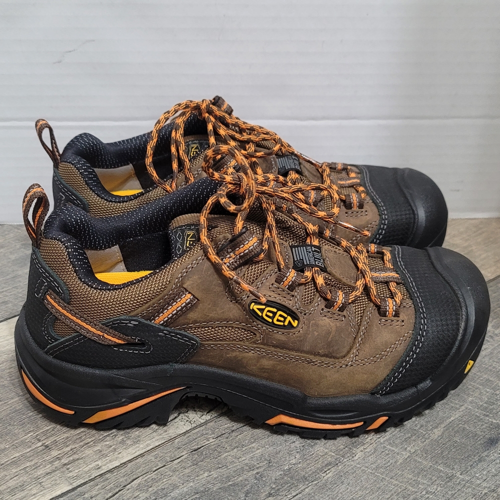 NWOT KEEN Utility Braddock Low American Made Mens Brown/Black Hiking Work Shoes